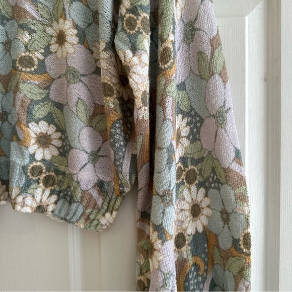 Show Me Your Mumu Vienna Sweater Primrose Knit Size Medium Floral Boho - Picture 5 of 9